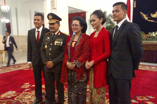 Presiden Jokowi Lantik...