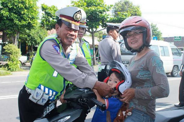 Operasi Simpatik, Polsek...