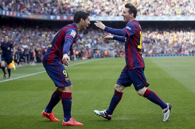 Gol Cepat Suarez Bawa...