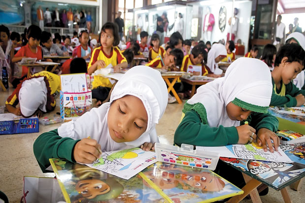 Ratusan Siswa Ikuti...