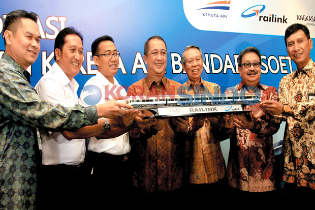 Sindikasi Empat Bank...