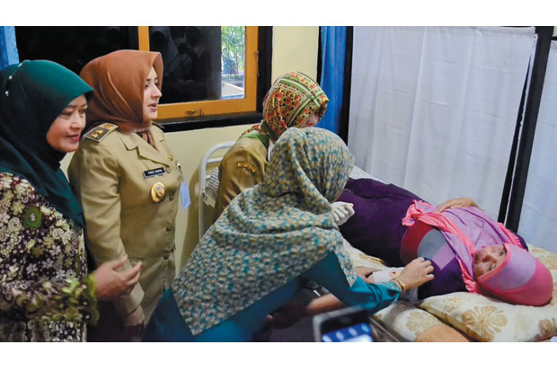 Angka Kematian Ibu Masih...