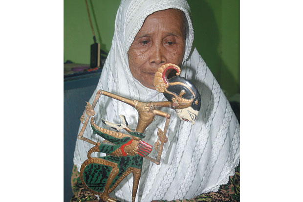 Dimainkan pada Bulan...