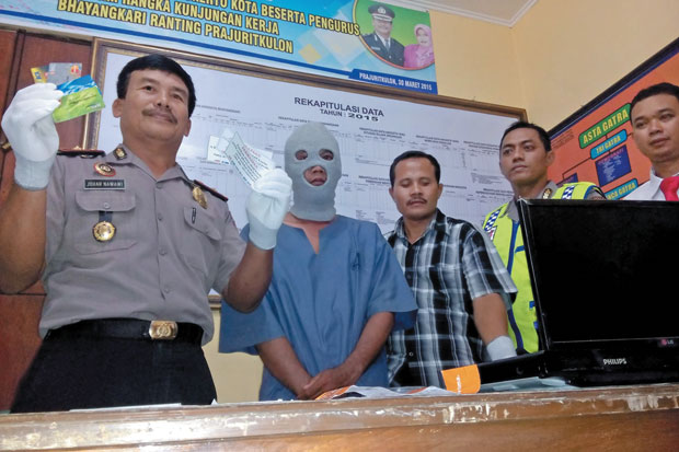 Pembobol ATM Intai Nasabah