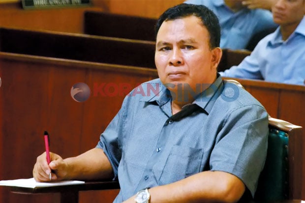 Abdul Hadi Dituntut...