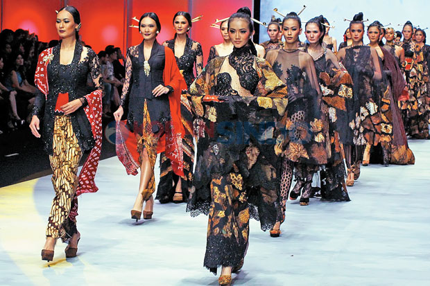 Eksis Mendesain Kebaya