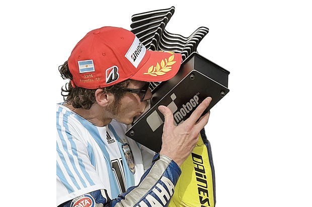 Rossi Minta Maaf