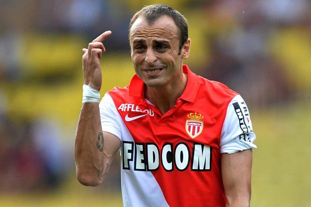 Berbatov Ingin Ikuti...