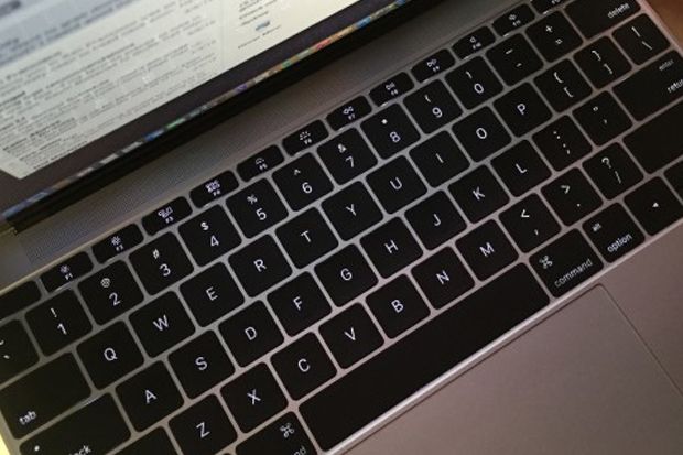 8 Laptop, Ultrabooks...