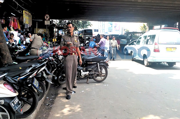 Parkir Liar di Jakarta...