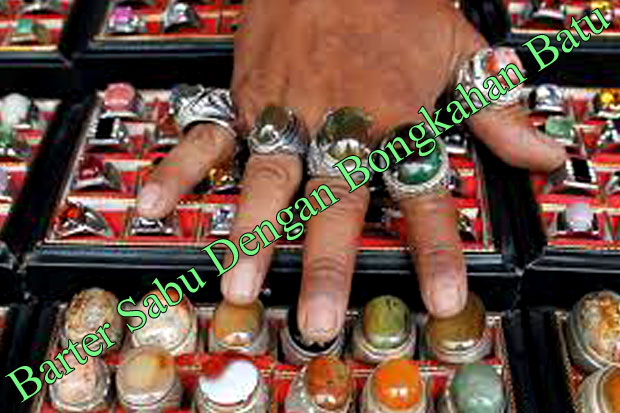 Penjual Batu Akik Diringkus...