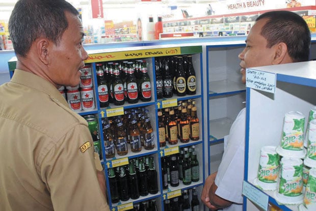 Ratusan Botol Miras...