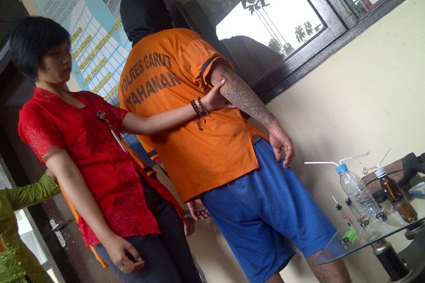 Edarkan Sabu, Penjual...