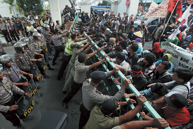 Demo Penolak Bandara...