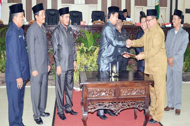 Banleg Usulkan Tiga...