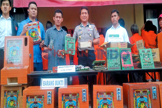 A Hok Impor Mesin Judi...