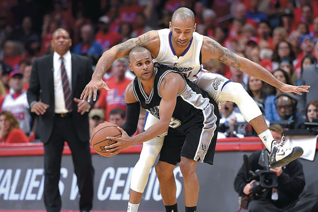 Modal Spurs Jamu Clippers
