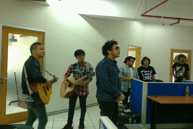 Nidji Kaget Makanan...