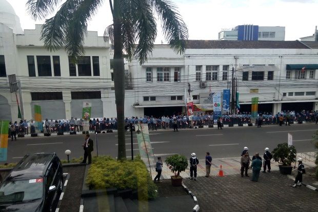 Sekali Lagi, Bandung...