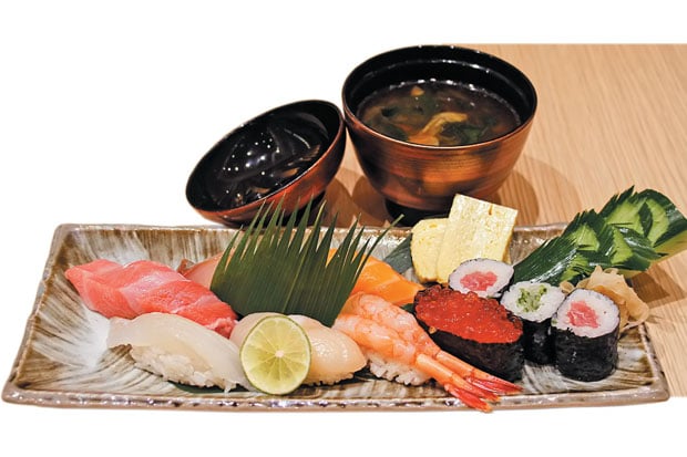 Surga Sushi Segar