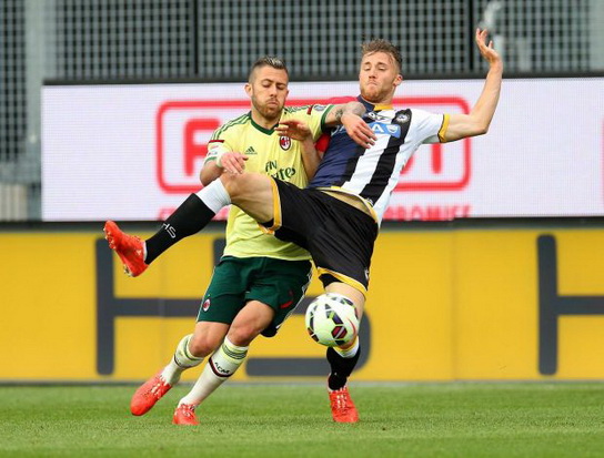 Udinese Paksa Milan...
