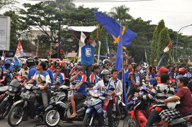 Tuntut Menpora Akui...