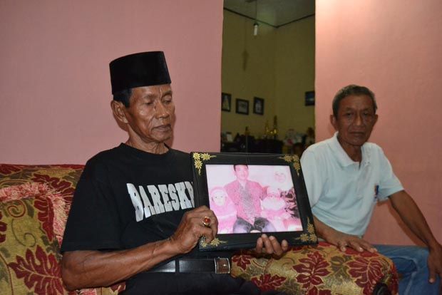 Keluarga Brigadir Polisi...