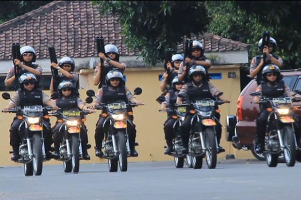 Polwan di Jombang Dilatih...