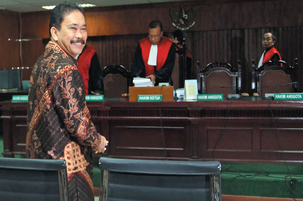 Bonaran Dituntut 6 Tahun