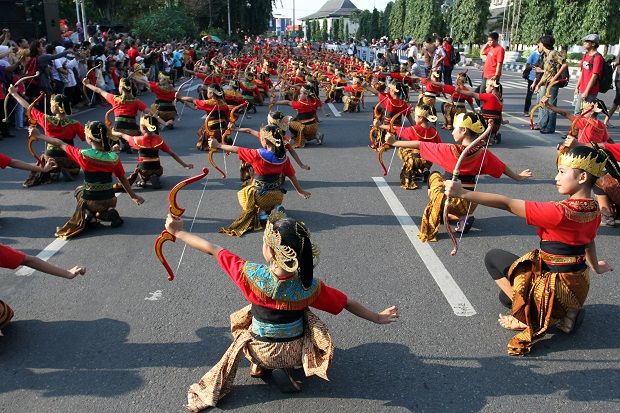 Ribuan Penari Siap Bergoyang...