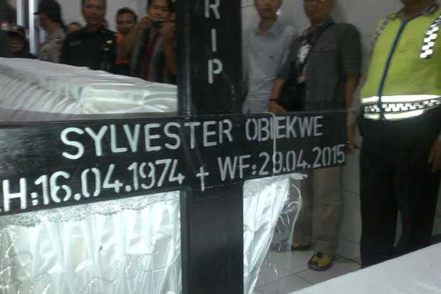 Lusa, Jenazah Silvester...