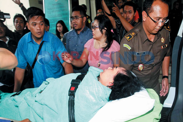 Ditahan, Harini Dibawa...