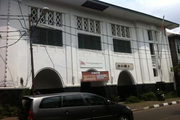 Pemprov DKI Setengah...