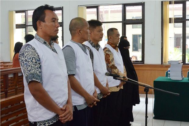 Kasus Mafia Migas, Pengadilan...