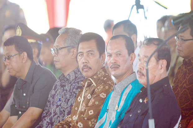 Daerah Lahan, Pusat...