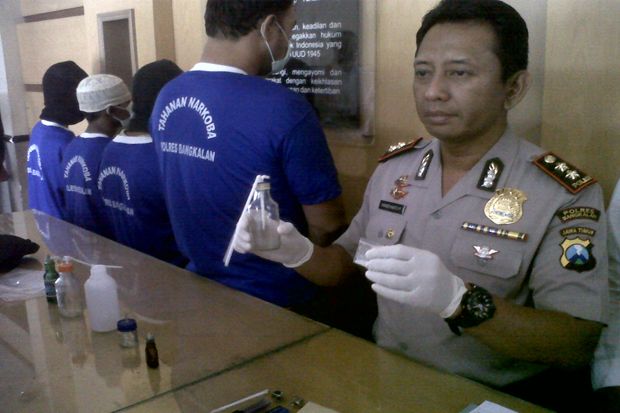 Pesta Sabu Dua ABG Diciduk...