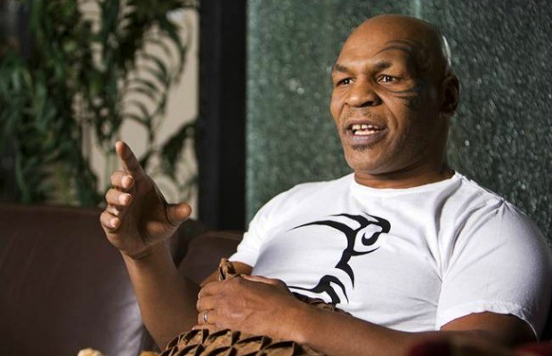 Tyson Sebut Mayweather...