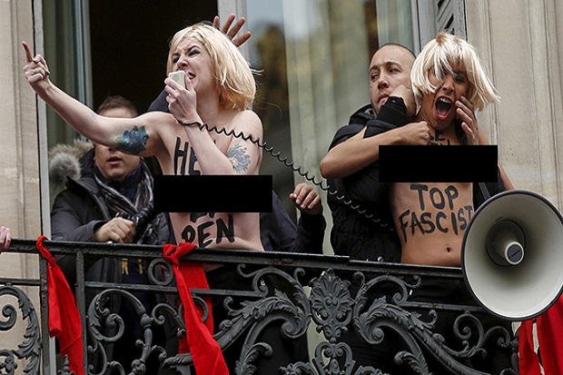 Para Aktivis Topless...
