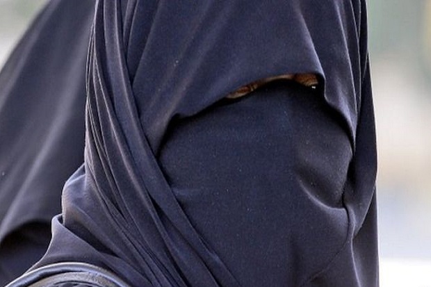 Kongo Melarang Wanita...