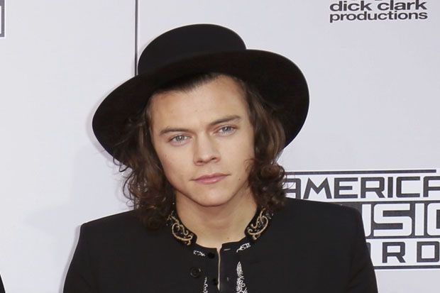 Harry Styles Dikepung...