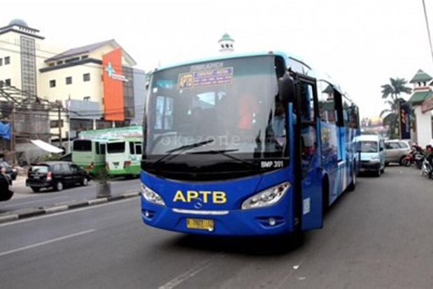 Nekat Masuk Jakarta,...