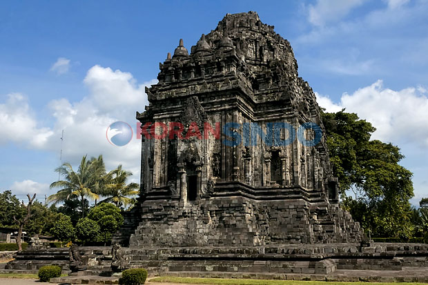Candi Kalasan Alami...