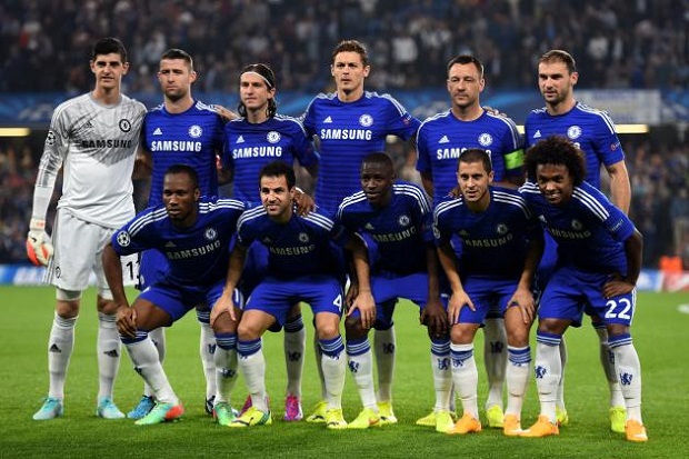 Pemain Chelsea Rayakan...