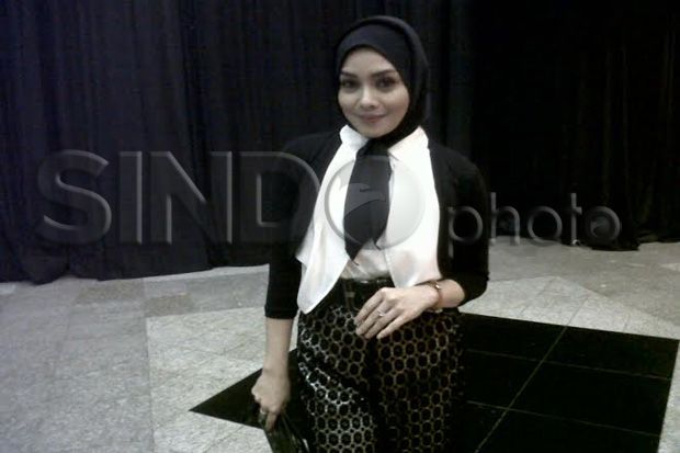 Terry Putri Berhijab...