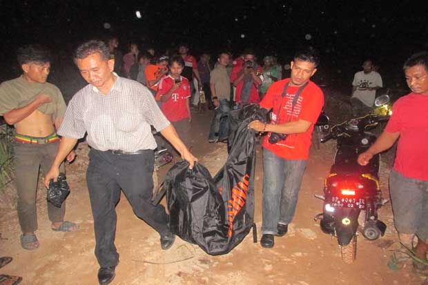 Warga Temukan Mayat...