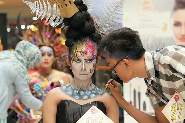 Make Up Fantasi, Gabungan...