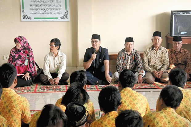Setiap Hari Wajib Pelajaran...