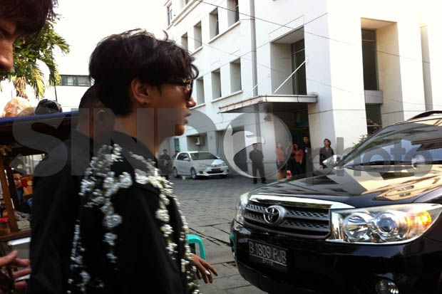 Yesung Jalani Sesi Pemotretan...