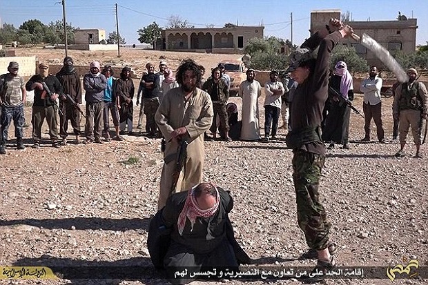 ISIS Penggal 2 Pria...