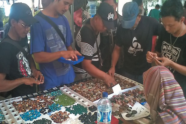 Sepekan, Target Transaksi...